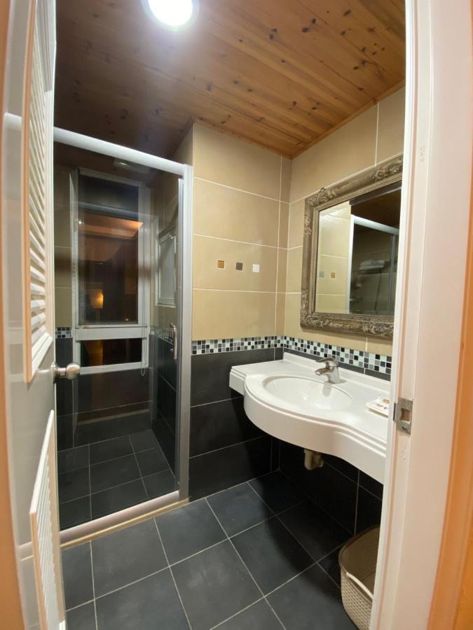Mamalulu Hostel Kenting Bagian luar foto