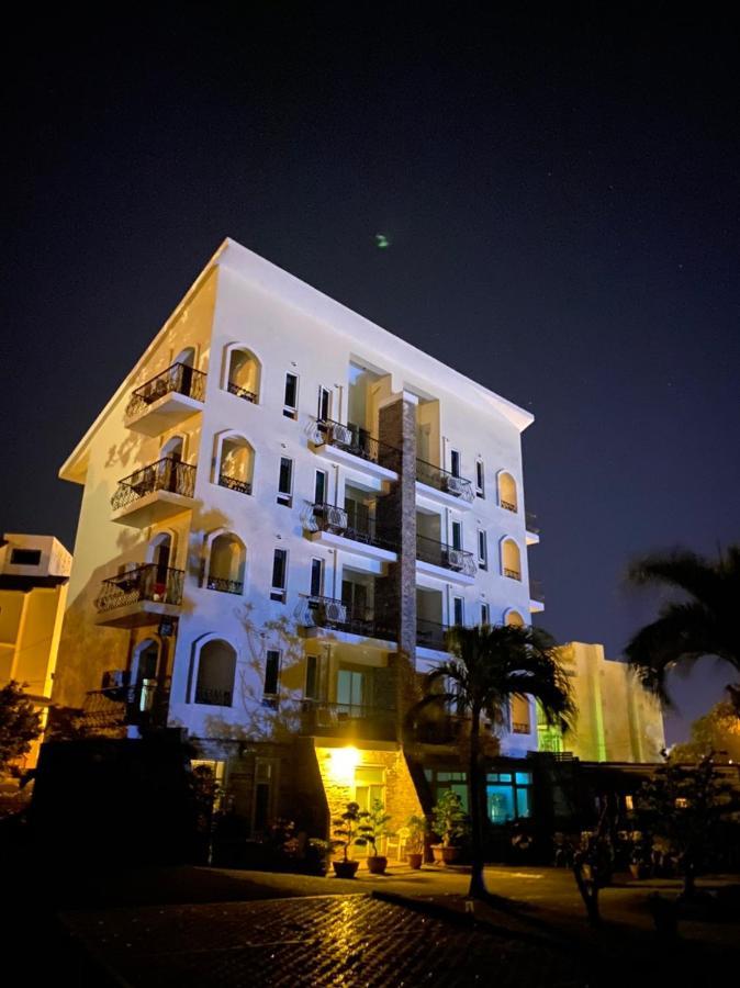 Mamalulu Hostel Kenting Bagian luar foto